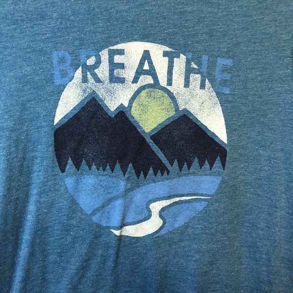 Life Is Good Breathe Mountain T Shirt - Size XS - Picture 3 of 6